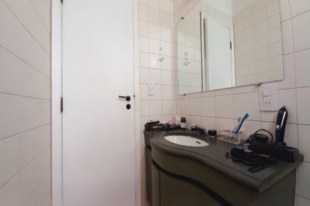 Casa de condomínio para alugar com 398m², 4 quartos e 2 vagas Casa de condomínio para alugar com 398m², 4 quartos e 2 vagasBanheiro 1