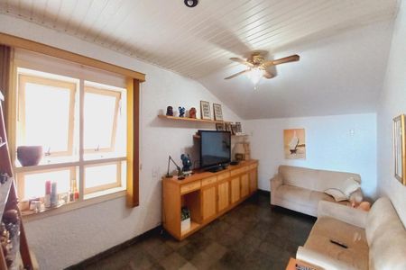 Casa de condomínio para alugar com 398m², 4 quartos e 2 vagas Casa de condomínio para alugar com 398m², 4 quartos e 2 vagasSala de TV