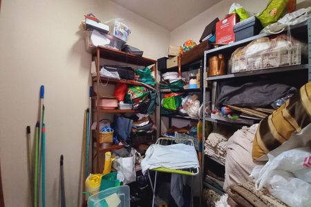 Casa de condomínio para alugar com 398m², 4 quartos e 2 vagas Casa de condomínio para alugar com 398m², 4 quartos e 2 vagasDespensa