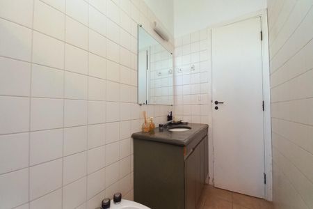 Casa de condomínio para alugar com 398m², 4 quartos e 2 vagas Casa de condomínio para alugar com 398m², 4 quartos e 2 vagasBanheiro 2