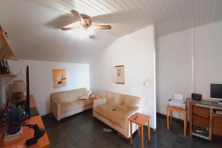 Casa de condomínio para alugar com 398m², 4 quartos e 2 vagas Casa de condomínio para alugar com 398m², 4 quartos e 2 vagasSala de TV