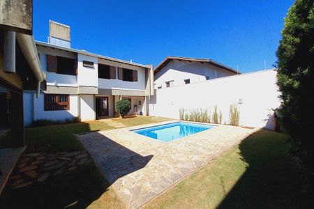 Casa de condomínio para alugar com 398m², 4 quartos e 2 vagas Casa de condomínio para alugar com 398m², 4 quartos e 2 vagasÁrea comum - Piscina