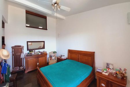 Casa de condomínio para alugar com 398m², 4 quartos e 2 vagas Casa de condomínio para alugar com 398m², 4 quartos e 2 vagasSuíte