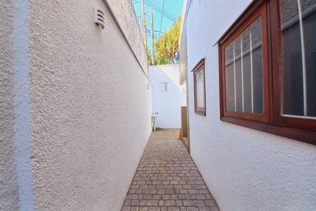 Casa de condomínio para alugar com 398m², 4 quartos e 2 vagas Casa de condomínio para alugar com 398m², 4 quartos e 2 vagasCorredor Lateral