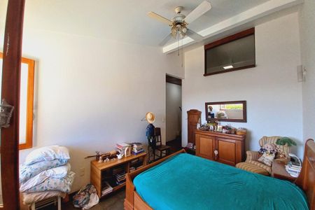 Casa de condomínio para alugar com 398m², 4 quartos e 2 vagas Casa de condomínio para alugar com 398m², 4 quartos e 2 vagasSuíte