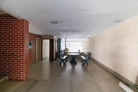 Apartamento à venda com 70m², 2 quartos e sem vagaÁrea comum