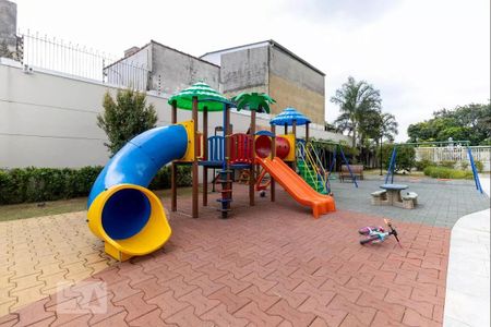Apartamento à venda com 105m², 2 quartos e 2 vagas Apartamento à venda com 105m², 2 quartos e 2 vagasÁrea Comum - Playground
