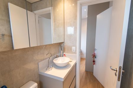 Apartamento à venda com 105m², 2 quartos e 2 vagas Apartamento à venda com 105m², 2 quartos e 2 vagasBanheiro