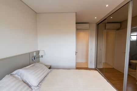 Apartamento à venda com 105m², 2 quartos e 2 vagas Apartamento à venda com 105m², 2 quartos e 2 vagasSuíte