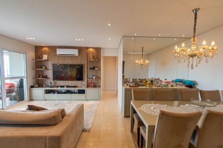 Apartamento à venda com 105m², 2 quartos e 2 vagas Apartamento à venda com 105m², 2 quartos e 2 vagasSala