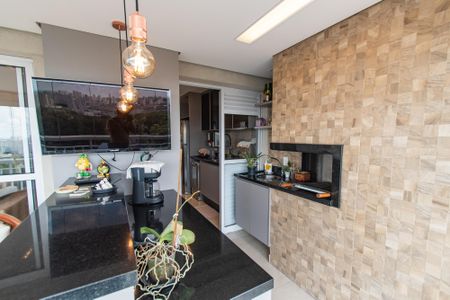 Apartamento à venda com 105m², 2 quartos e 2 vagas Apartamento à venda com 105m², 2 quartos e 2 vagasVaranda gourmet