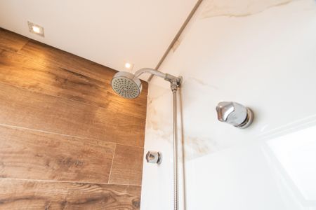 Apartamento à venda com 105m², 2 quartos e 2 vagas Apartamento à venda com 105m², 2 quartos e 2 vagasBanheiro da suíte