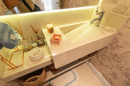 Apartamento à venda com 105m², 2 quartos e 2 vagas Apartamento à venda com 105m², 2 quartos e 2 vagasLavabo