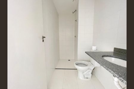 Apartamento à venda com 34m², 2 quartos e sem vaga Apartamento à venda com 34m², 2 quartos e sem vagaBanheiro Social