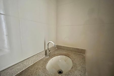 Apartamento à venda com 33m², 2 quartos e sem vaga Apartamento à venda com 33m², 2 quartos e sem vagaBanheiro