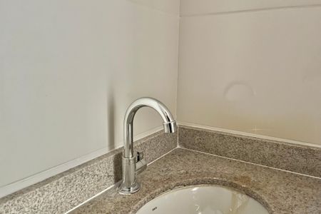 Apartamento à venda com 33m², 2 quartos e sem vaga Apartamento à venda com 33m², 2 quartos e sem vagaBanheiro