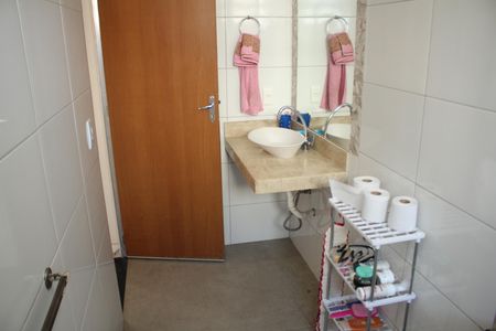 Casa à venda com 180m², 3 quartos e 1 vagaBanheiro