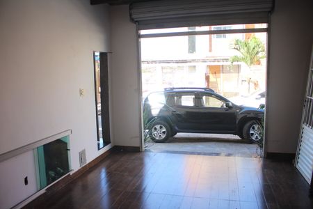 Casa à venda com 180m², 3 quartos e 1 vagaGaragem