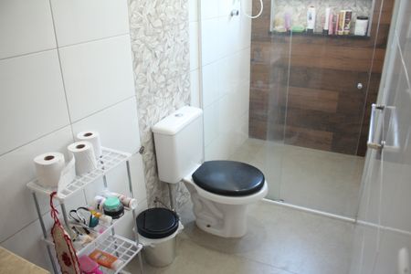 Casa à venda com 180m², 3 quartos e 1 vagaBanheiro