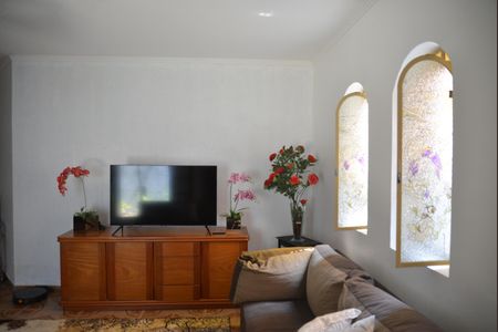 Casa à venda com 356m², 5 quartos e 4 vagasSala