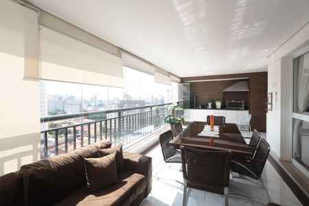 Apartamento à venda com 176m², 4 quartos e 3 vagasSacada