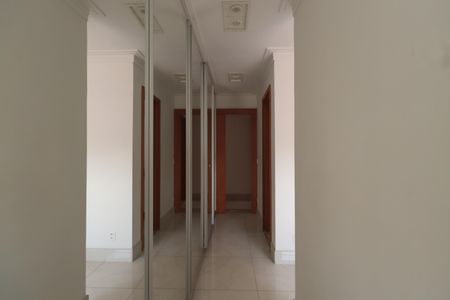 Apartamento à venda com 176m², 4 quartos e 3 vagasQuarto 2 - Suíte