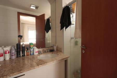 Apartamento à venda com 176m², 4 quartos e 3 vagasBanheiro da Suíte 3