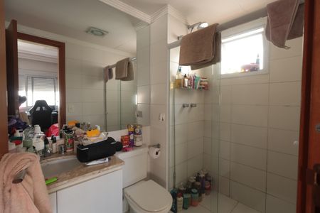Apartamento à venda com 176m², 4 quartos e 3 vagasBanheiro da Suíte 1