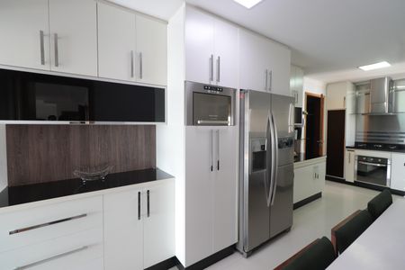 Apartamento à venda com 176m², 4 quartos e 3 vagasCozinha