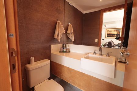 Apartamento à venda com 176m², 4 quartos e 3 vagasLavabo