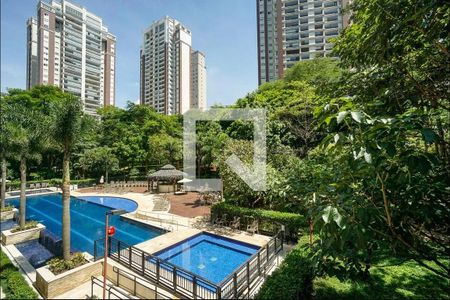Apartamento à venda com 176m², 4 quartos e 3 vagas Apartamento à venda com 176m², 4 quartos e 3 vagasÁrea comum - Piscina