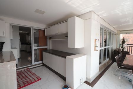Apartamento à venda com 176m², 4 quartos e 3 vagasSacada