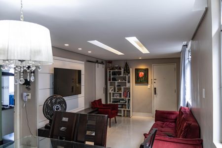 Apartamento à venda com 150m², 3 quartos e 1 vaga Apartamento à venda com 150m², 3 quartos e 1 vagaSala