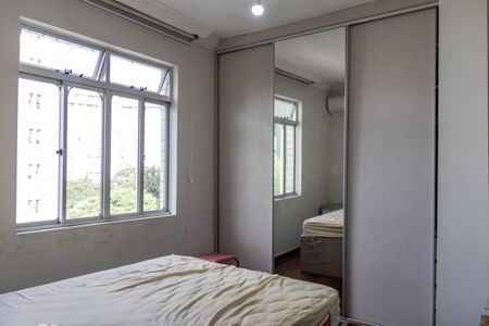 Apartamento à venda com 150m², 3 quartos e 1 vaga Apartamento à venda com 150m², 3 quartos e 1 vagaQuarto 1