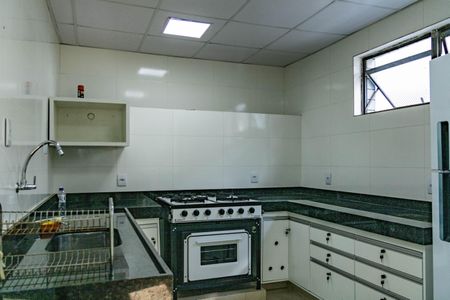 Apartamento à venda com 150m², 3 quartos e 1 vaga Apartamento à venda com 150m², 3 quartos e 1 vagaÁrea comum - Salão de festas