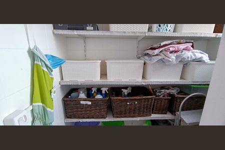 Apartamento à venda com 95m², 2 quartos e 2 vagas Apartamento à venda com 95m², 2 quartos e 2 vagasDespensa