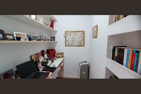 Apartamento à venda com 95m², 2 quartos e 2 vagas Apartamento à venda com 95m², 2 quartos e 2 vagasEscritório