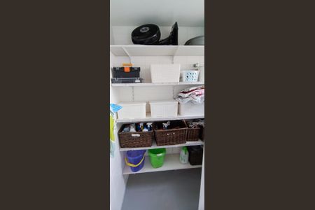 Apartamento à venda com 95m², 2 quartos e 2 vagas Apartamento à venda com 95m², 2 quartos e 2 vagasDespensa