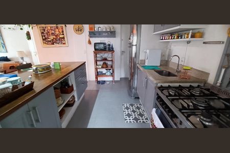 Apartamento à venda com 95m², 2 quartos e 2 vagas Apartamento à venda com 95m², 2 quartos e 2 vagasCozinha