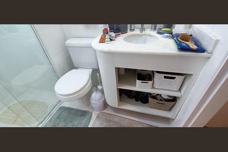 Apartamento à venda com 95m², 2 quartos e 2 vagas Apartamento à venda com 95m², 2 quartos e 2 vagasBanheiro da Suíte