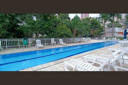 Apartamento à venda com 95m², 2 quartos e 2 vagas Apartamento à venda com 95m², 2 quartos e 2 vagasÁrea comum - Piscina