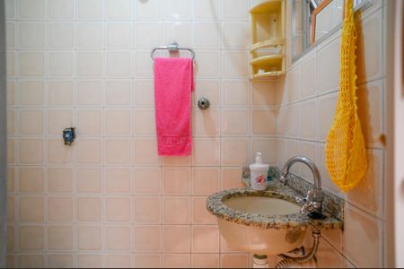 Casa à venda com 92m², 2 quartos e 1 vaga Casa à venda com 92m², 2 quartos e 1 vagaBanheiro de Serviço