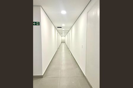 Apartamento à venda com 41m², 2 quartos e 1 vaga Apartamento à venda com 41m², 2 quartos e 1 vagaHall