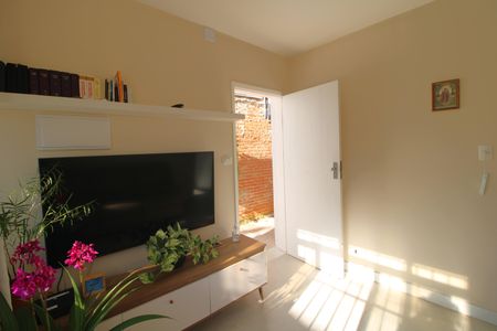 Casa à venda com 100m², 2 quartos e 2 vagasSala