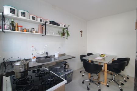 Casa à venda com 100m², 2 quartos e 2 vagasCozinha