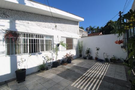 Casa à venda com 100m², 2 quartos e 2 vagasFachada