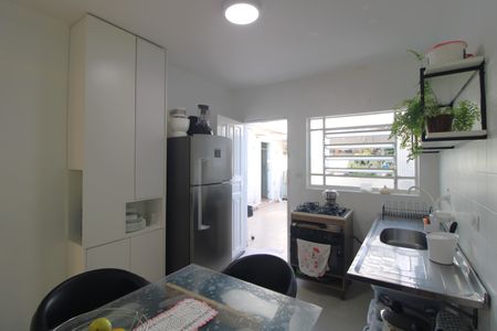 Casa à venda com 100m², 2 quartos e 2 vagasCozinha