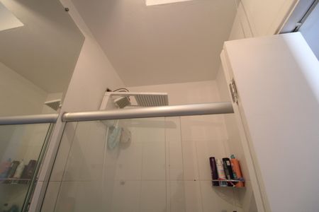 Casa à venda com 113m², 3 quartos e 2 vagasBanheiro comum