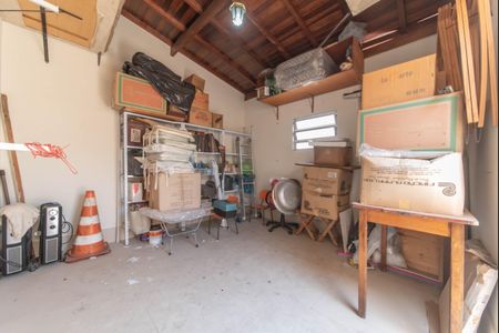 Casa à venda com 310m², 3 quartos e 4 vagas Casa à venda com 310m², 3 quartos e 4 vagasDepósito