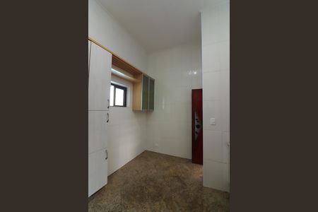 Casa à venda com 233m², 3 quartos e 3 vagasCozinha 